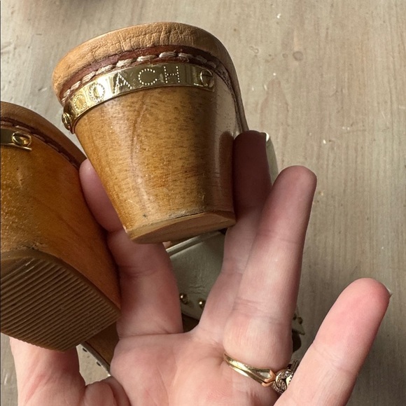 Women’s Coach Lee Crinkle White Patent Wood Clog Sandals Size 7 - Picture 9 of 11